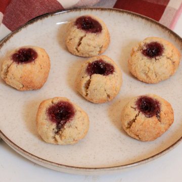 biscuits sans gluten sur une assiette